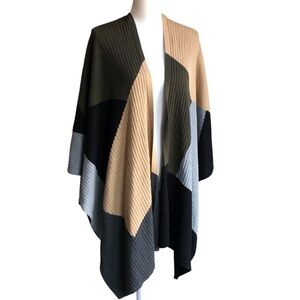 Vince Camuto NWT Knit Cape Green Blue Tan Black Modern Edge